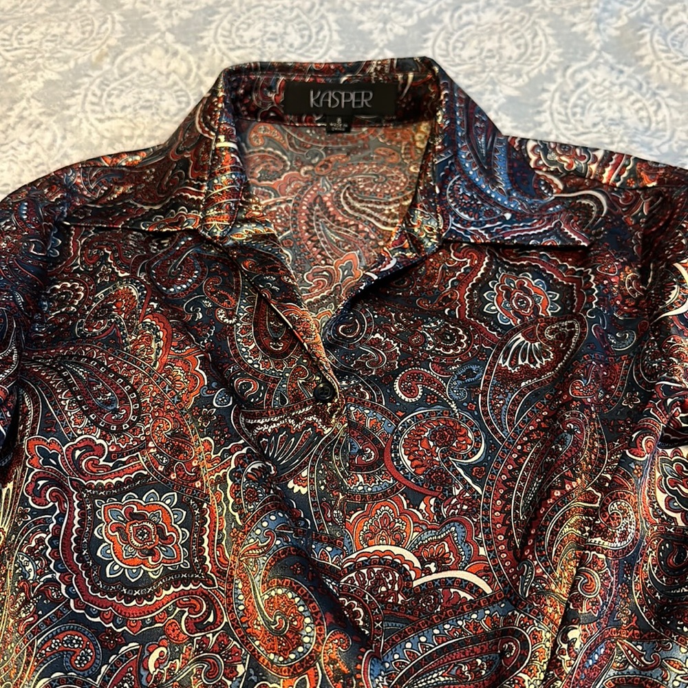 Kasper suit style shirt